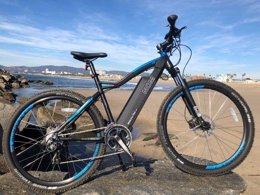 NCM Moscow Plus 29er E-Bike posing on the rocks!