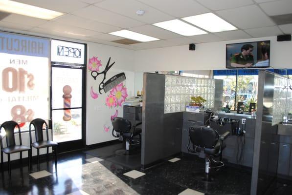 Clean haircutting booths