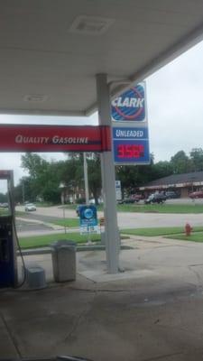 7/12/14. Yup, gas is much cheaper outside of chicagoland area.