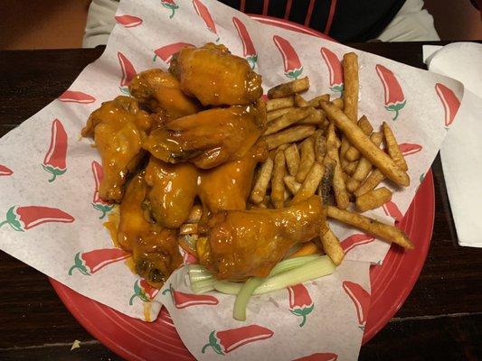 Mild wings and fries