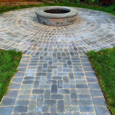 Beautiful Circle Paver fire-pit