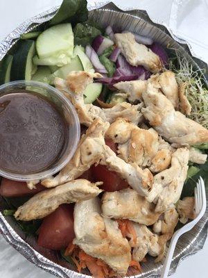 Market house salad with grilled chicken