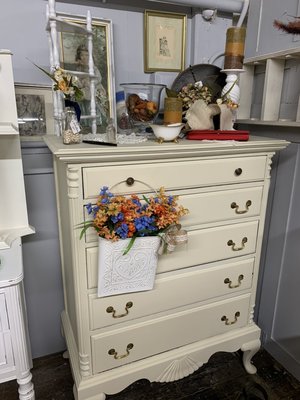 Sweet vintage dresser