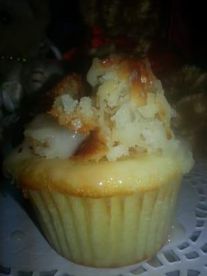 Toasted Coconut Lemon cupcake yummm