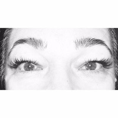 B curl  eyelash extensions