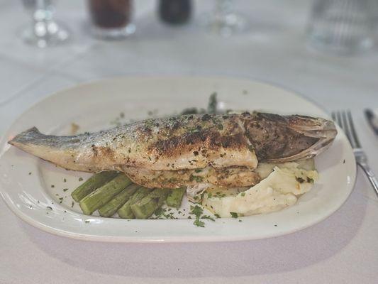 Branzino with asparagus & mash potatoes