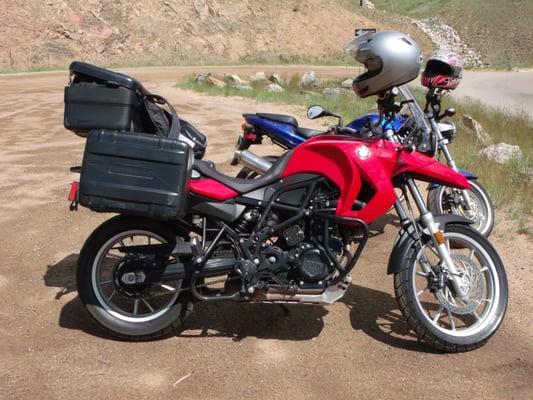 Tourbikes.com's F650GS BMW that we rented for the weekend. My Blue SV650 Zuki in the background.