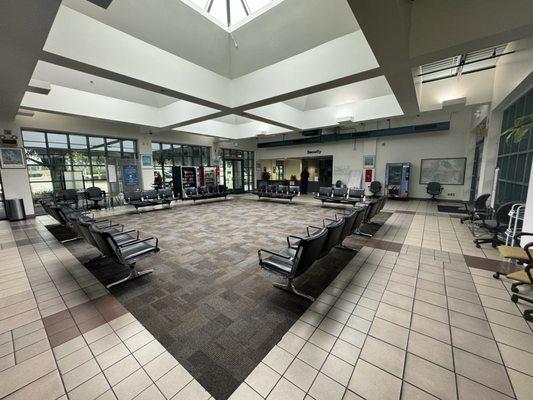 Waiting room at the Irvine station