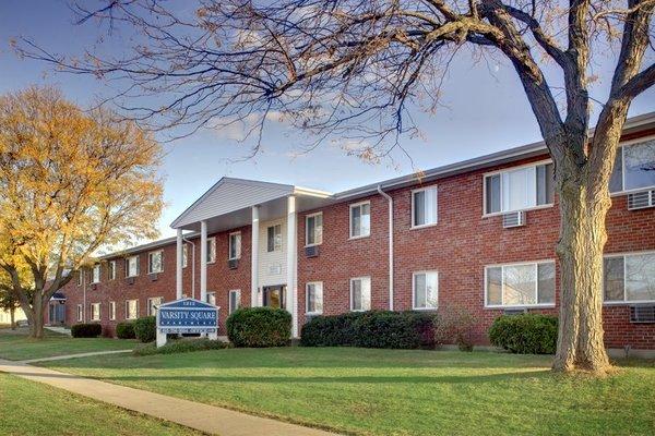 Varsity Square Apartments-DeKalb, IL