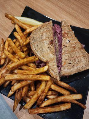 Rueben sandwich