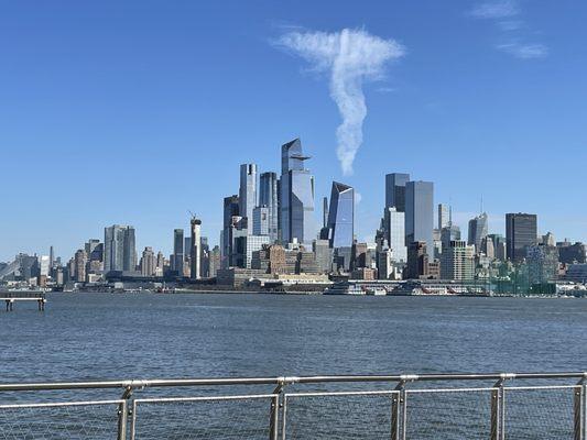 Skyline of Manhattan from River St