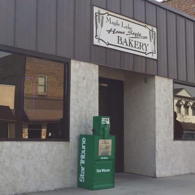 Front of Maple Lake Bakery