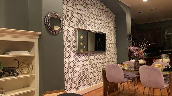 Accent Wallpaper & Dining Decor