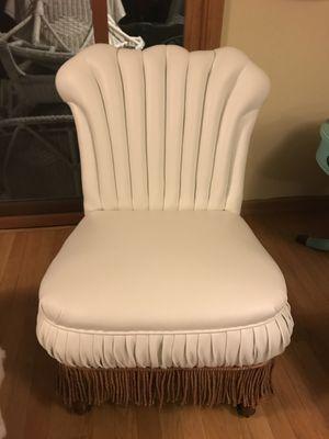 Dec 2018 vintage sitting chair