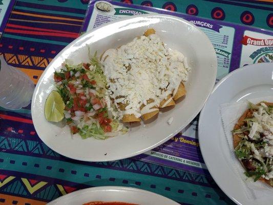 Tacos Dorados de Barbacoa