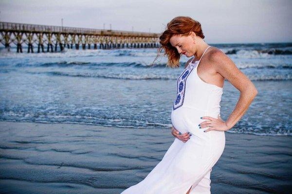 Maternity portraits by Sara Zilinsky Photography