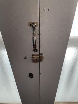 Damaged door lock