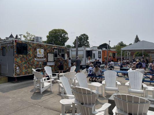 Food trucks to the left