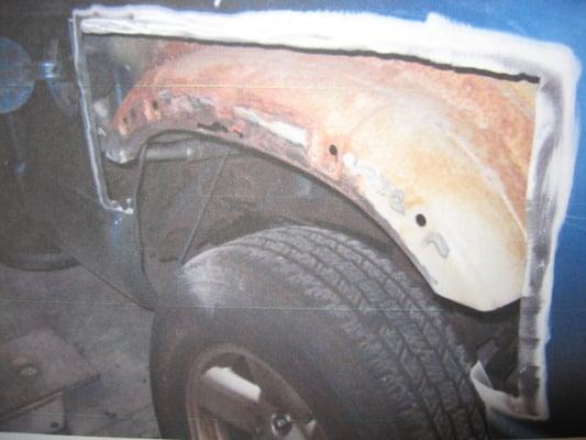 Before Pic of a Rusted Truck