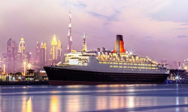 Luxury Ship -Queen Mary