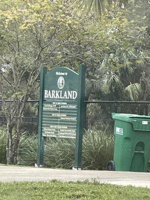 Barkland Sign - Great park to bring your pets 3