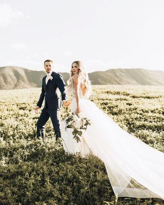 Sunset photo inspiration at this Colorado wedding at Vista View Events