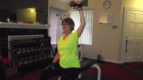 Linda, 65, Seated 15 lb DB 1-Arm Shoulder Press. Awesome!