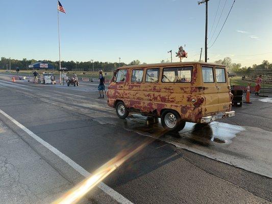 Have you ever seen a van drag race before?? How cool.