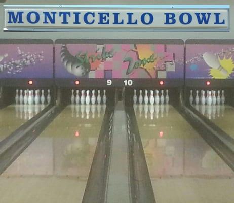 Monticello Bowl & Lounge