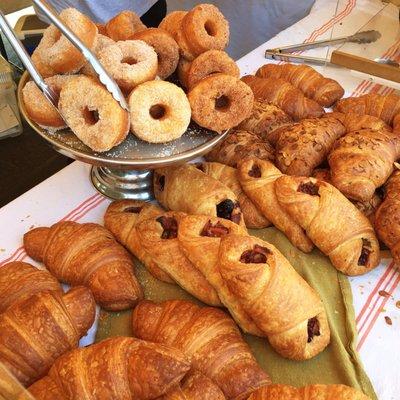 Vegan croissants (plain, chocolate, almond, fruit-filled) & cronuts! Amazing! At the Hollywood Farmers' Market.