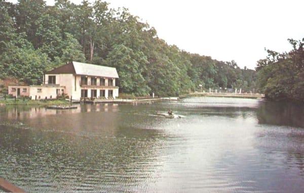 Broomall's Lake Media, PA Antique Postcard