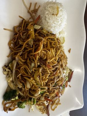 Vegetable Yakisoba Noodles with Steamed Rice