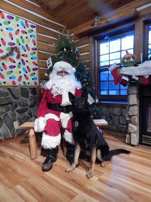 Minocqua Police K-9 "Jennings" at ACVC annual Pictures w/ Santa fundraiser.