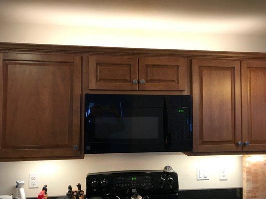 Over/under cabinet lighting installed by GSEP!