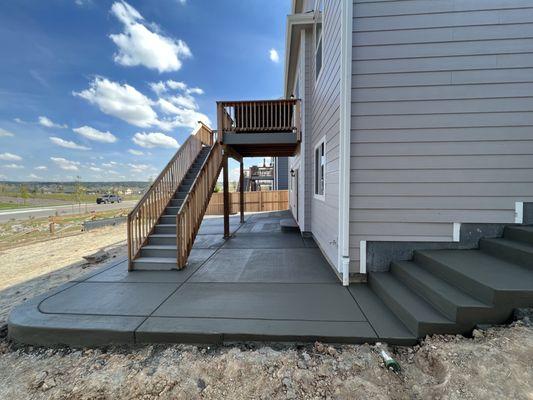 Patio with steps