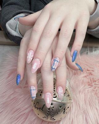 Nails design