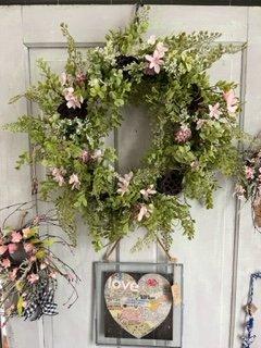 Seasonal exclusive wreaths