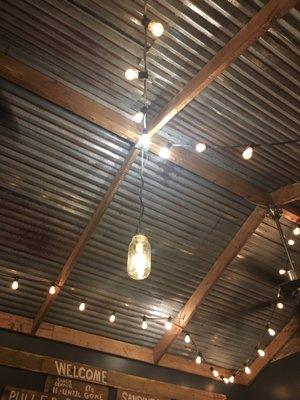 Cool mason jar light fixture