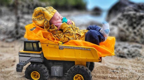 Outdoor Newborn photoshoot