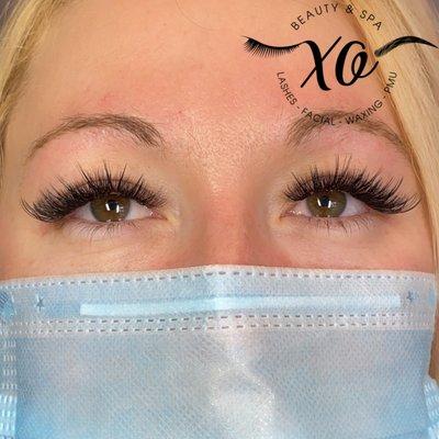 Wispy lashes extensions