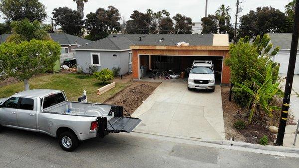 New single door garage with opening of 25 ft