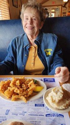 Mom with her MINNOW SIZE order of fried clams