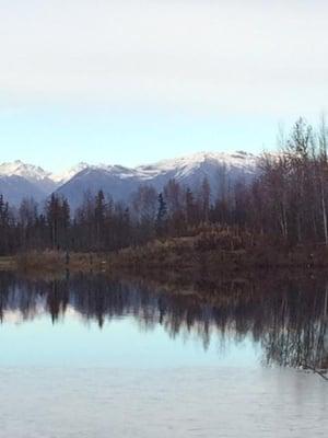 Alaska has amazing hiking trails to capture beautiful photos. Like this one at Mirror Lake just 10 minutes South of Wasilla