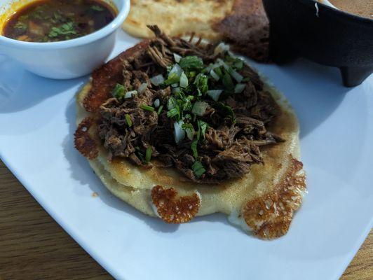 Birria pupusa