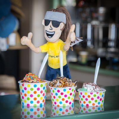 Large, medium, and small ice creams from our ice cream parlor.