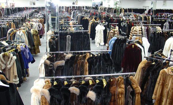 American Fur Mart- Leather and Fur Warehouse. www.americanfurmart.com