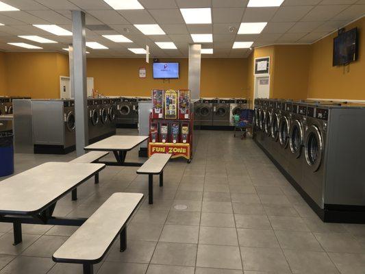 Vending Area with candy, snacks and laundry supplies at the 24 Hour Coin Laundromat in Los Angeles