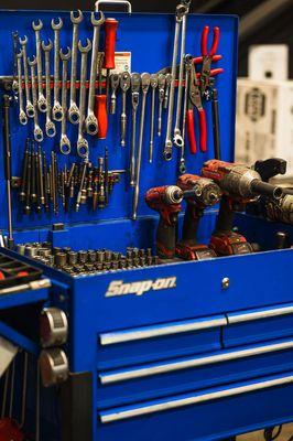 We use top of the line tools and equipment for servicing your vehicle.