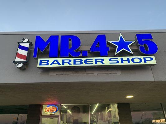 New barbershop in Moore
Quality barbers 
Open 7 days a week