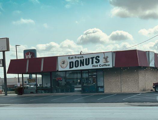 Daylight Donut Shop